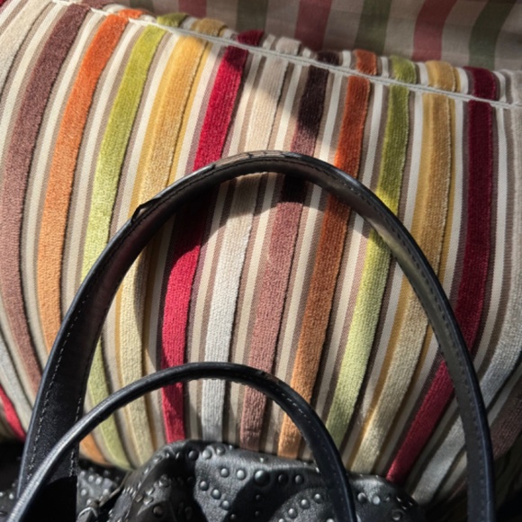 Authentic Coach Studded hobo/shoulder bag in black leather with a stud-pattern - Picture 7 of 9